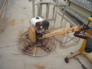 Trowel machine